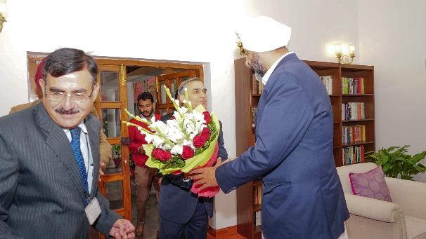 Chairman Sir Welcoming Hon'ble Finance Minister of Punjab Shri Manpreet Singh Badal